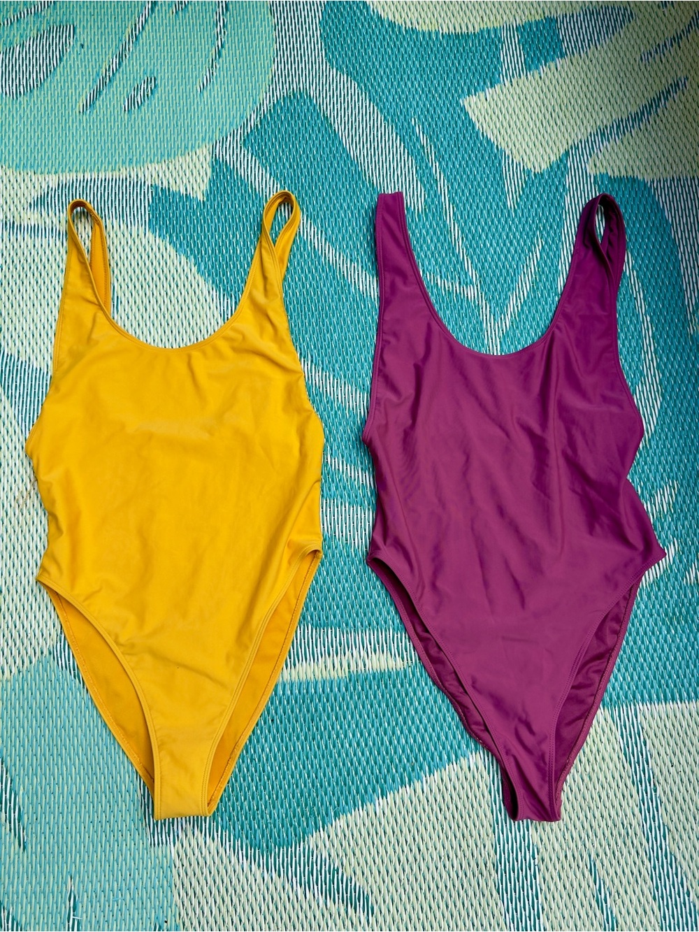 Set of 2 One piece swimsuits Pink and Yellow